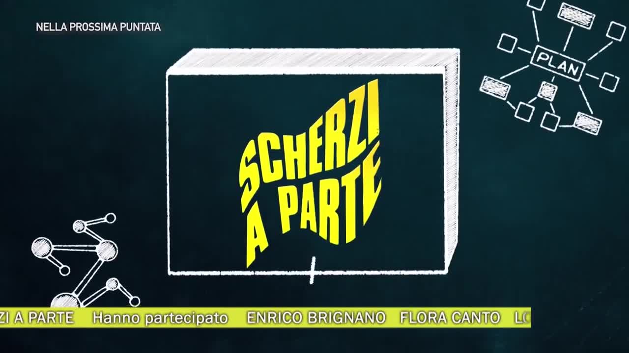 Scherzo a Cruciani bandiera e sciarpa della Juventus appese in